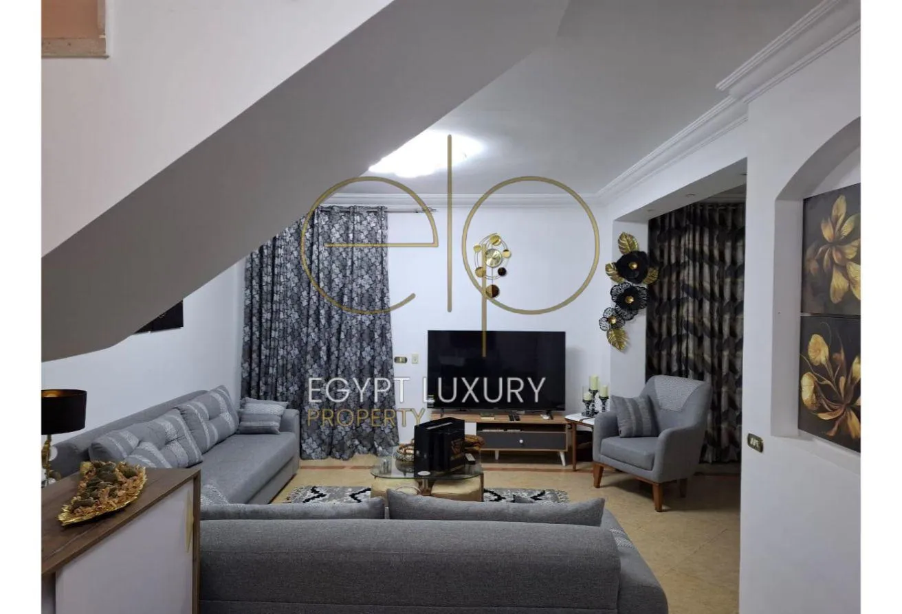 Sale in Beverly Hills Road: Finished duplex with garden for sale in Beverly