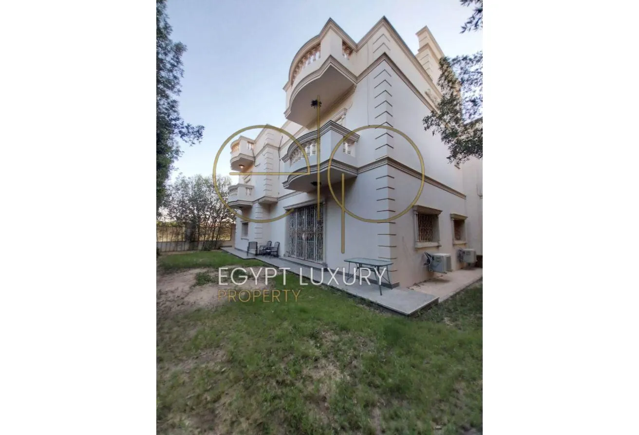 Rent in Beverly Hills Road: Ultra super luxe villa for rent in Beverly, Phase2
