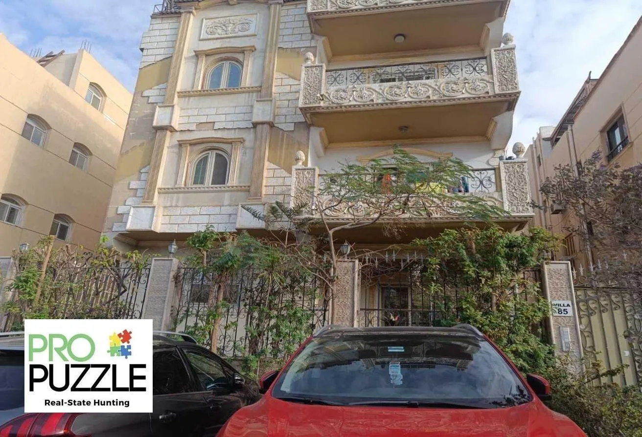 البيع في مركز القاهرة الجديدة: فيلا سوبر لوكس للبيع في التجمع الخامس 