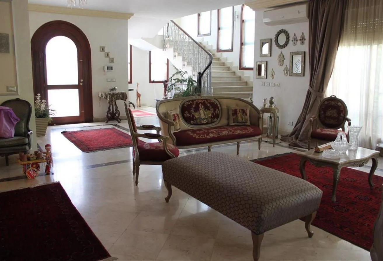 Gallery Image 10