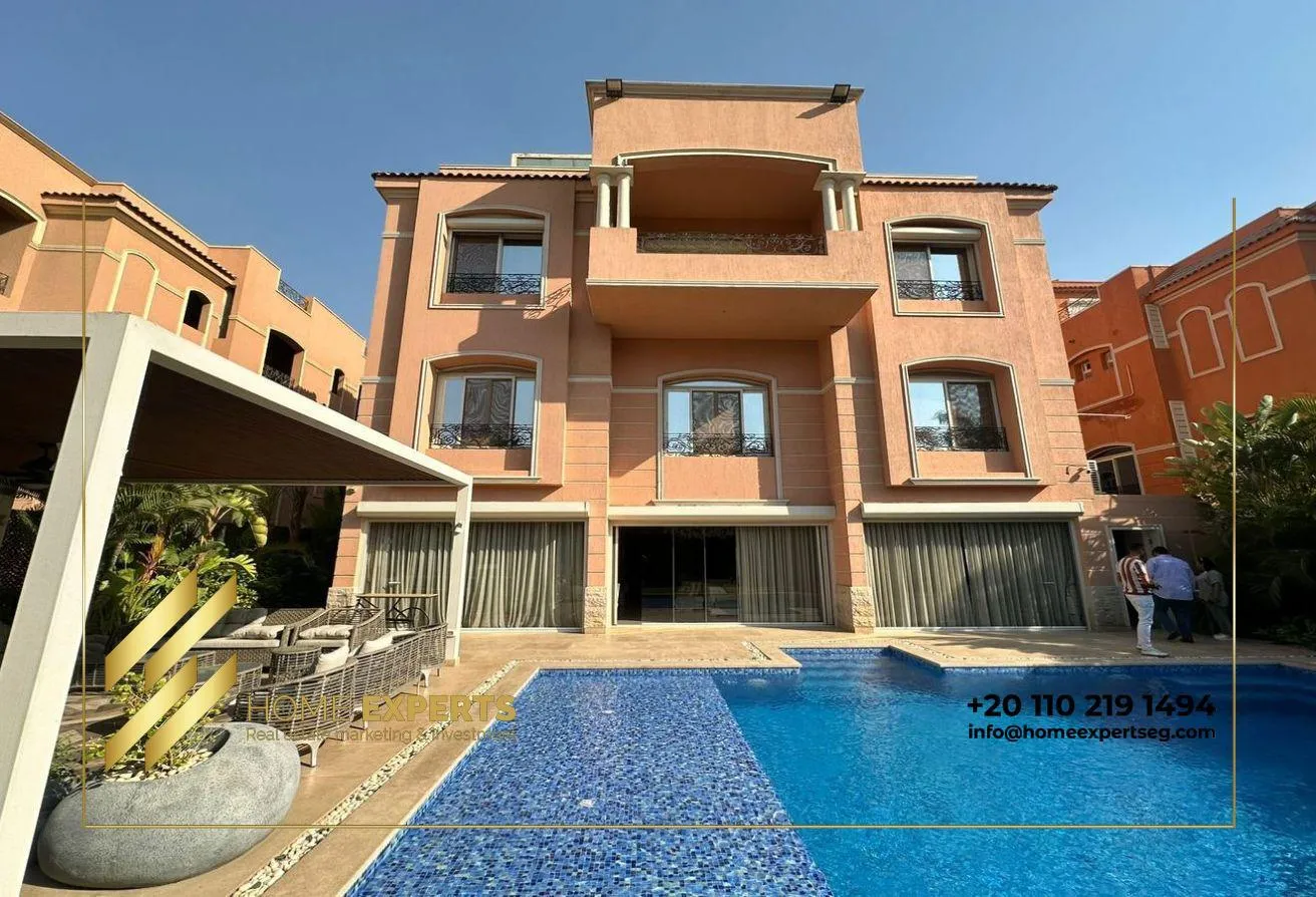Sale in Amorada: Villa with pool for sale at Amorada South 90 st.