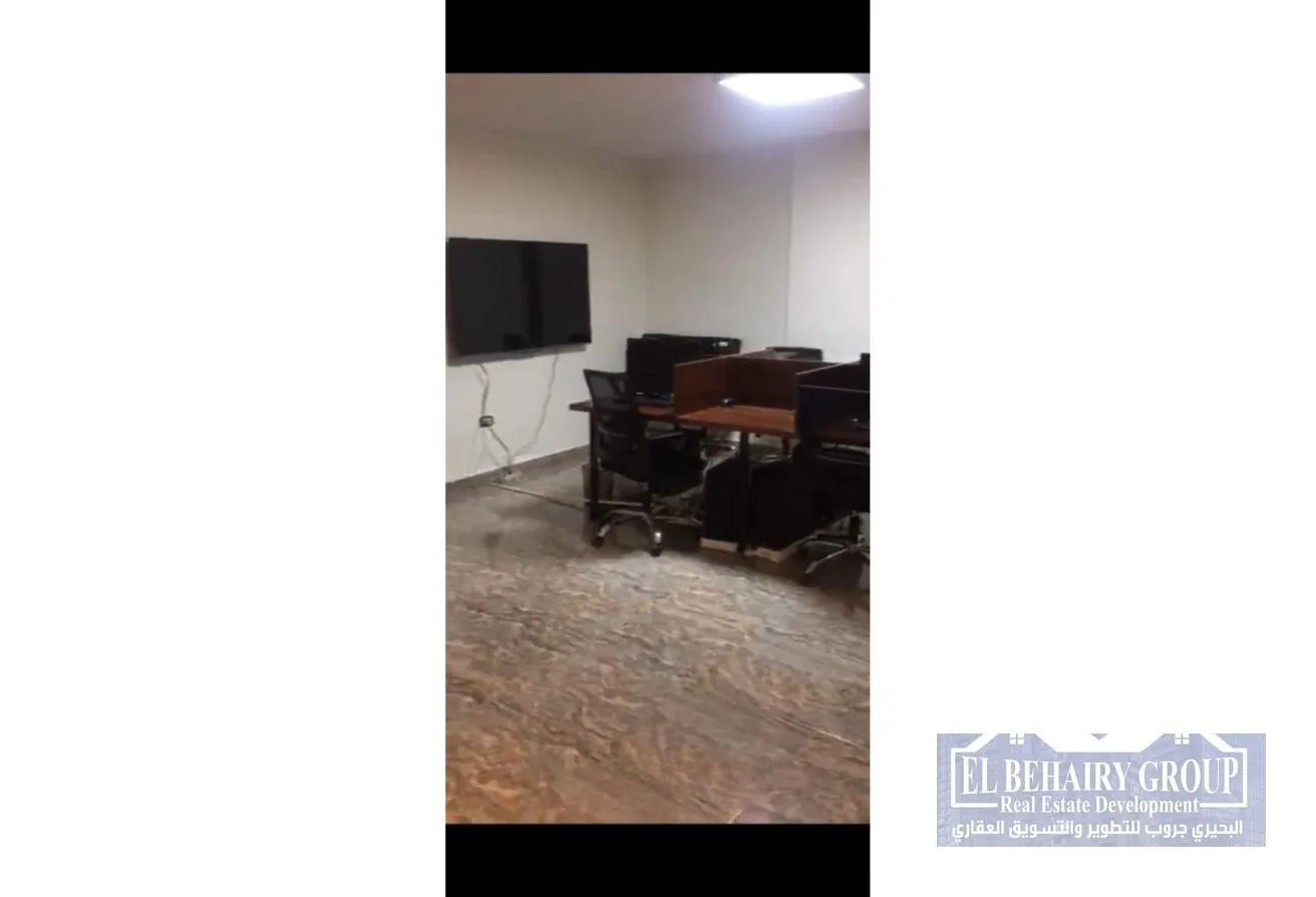 Rent in El Banafseg 7: شقة للايجار بدون عفش  في البنفسج فيلات 7