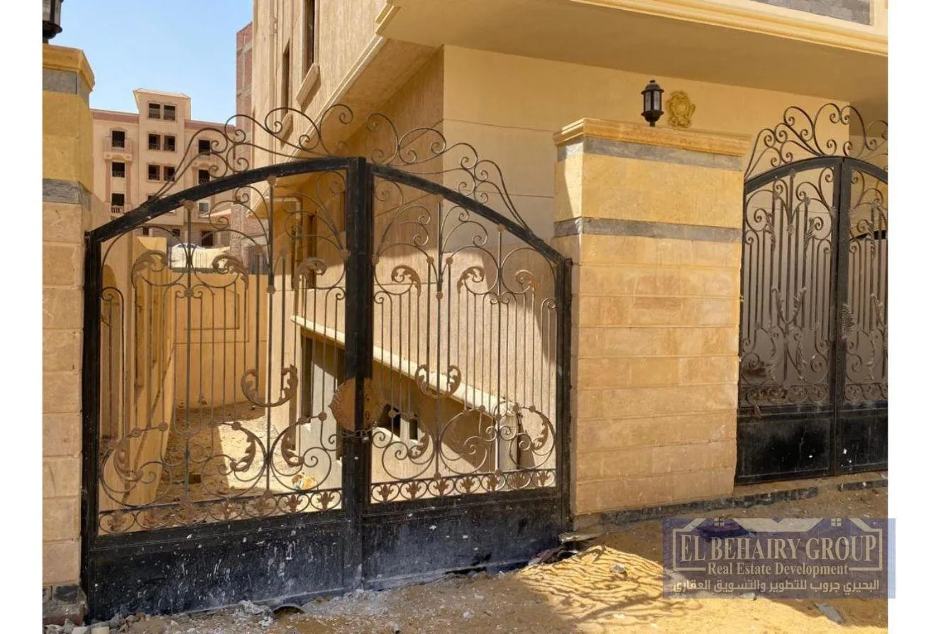 Sale in 5th Settlement Compounds: دوبليكس للبيع في جاردنيا هايتس 1