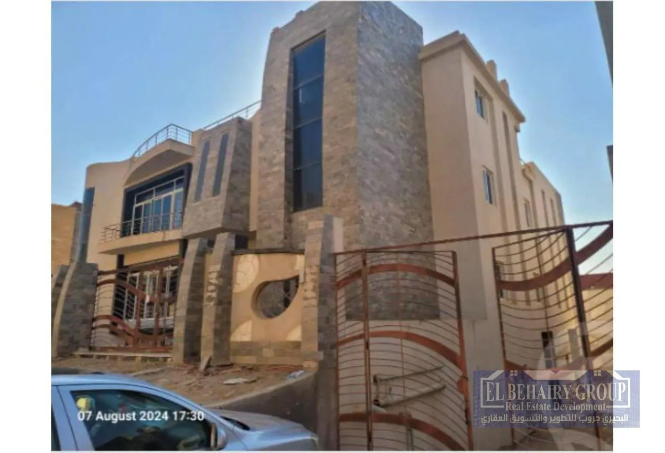 Sale in Tamr Hena: فيلا فاخرة  للبيع مودرن ديزاين بمنطقة التمرحنة ٣