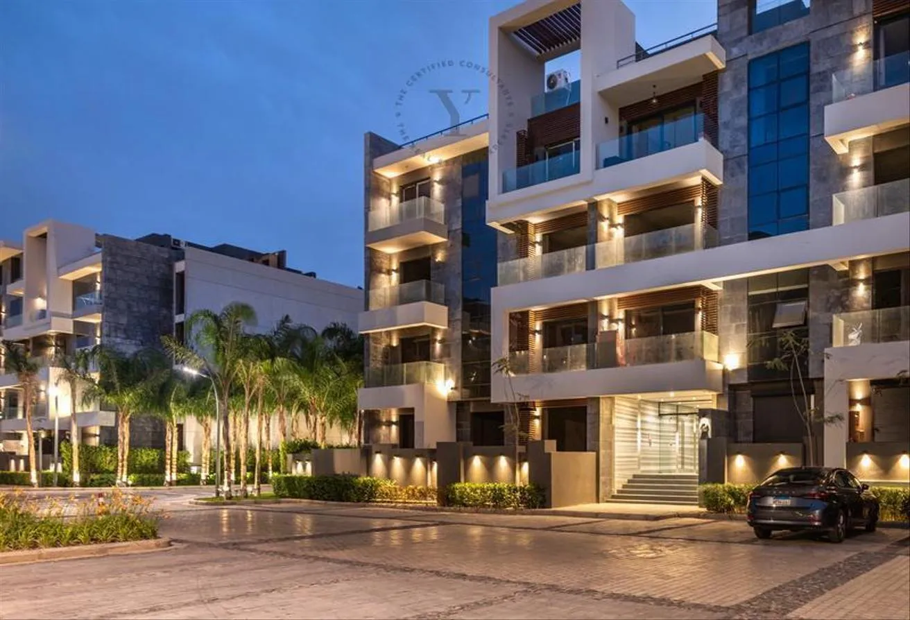 Sale in El Patio Town: Garden Duplex with 680k Down payment in Patio Vida