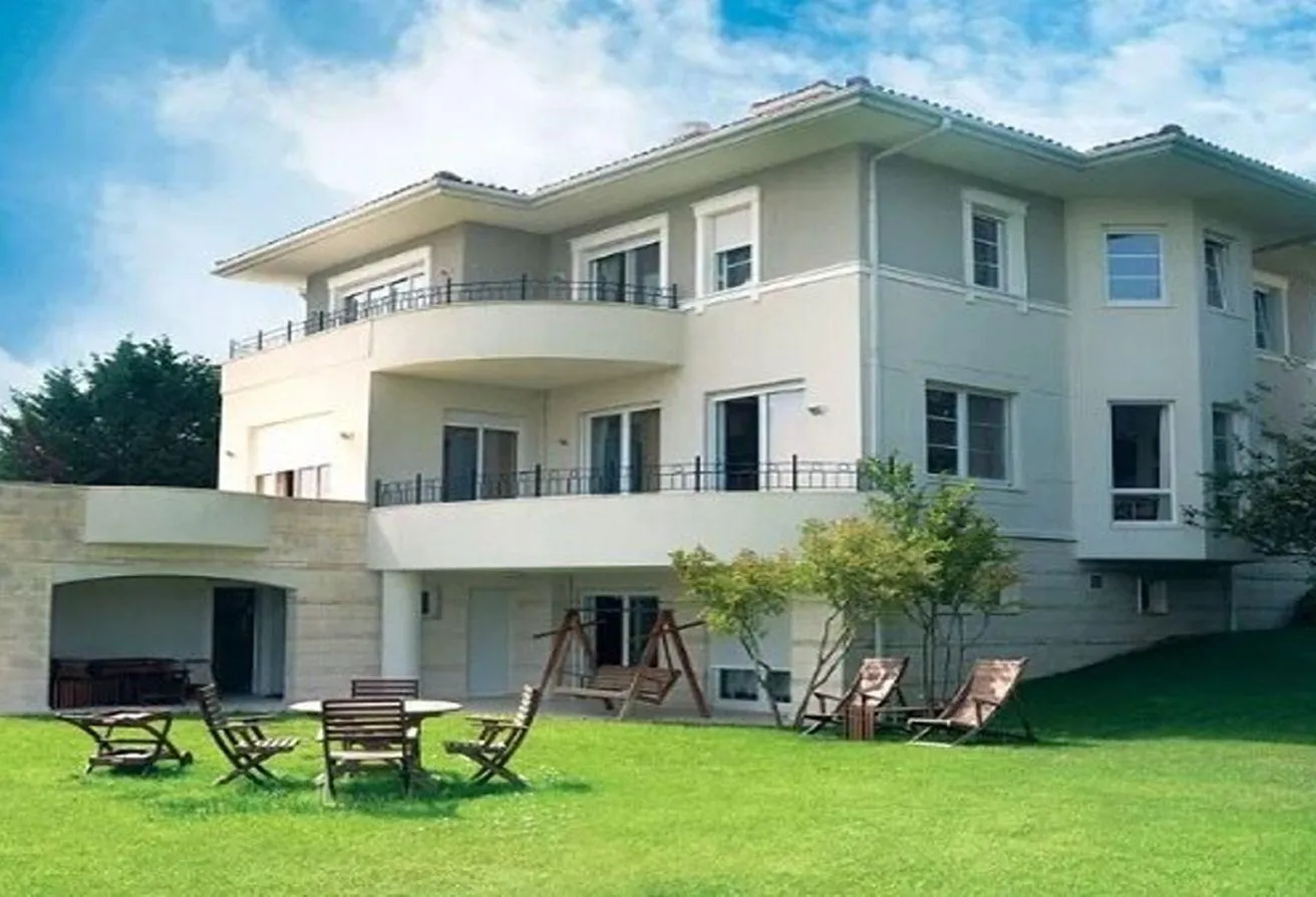 Gallery Image 10