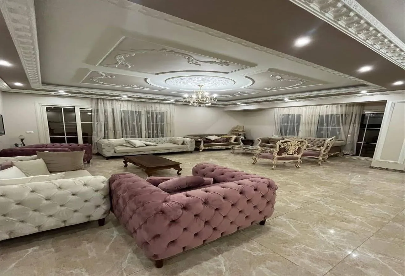 Rent in Rehab City Sixth Phase: فيلا تشطيبات خاصه فرش مودرن بسعر لقطه