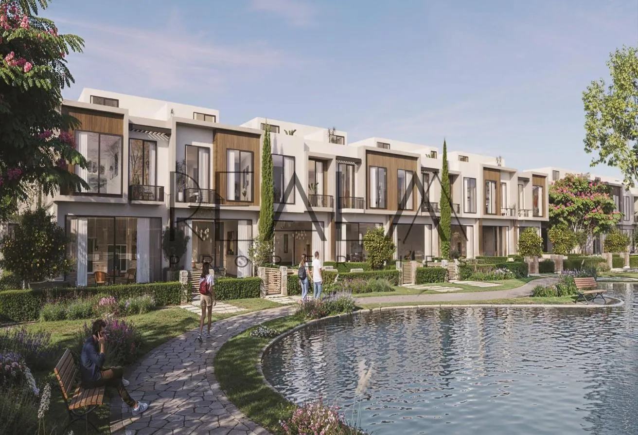 Sale in Modon West: Townhouse in prime location overlooking the lagoon