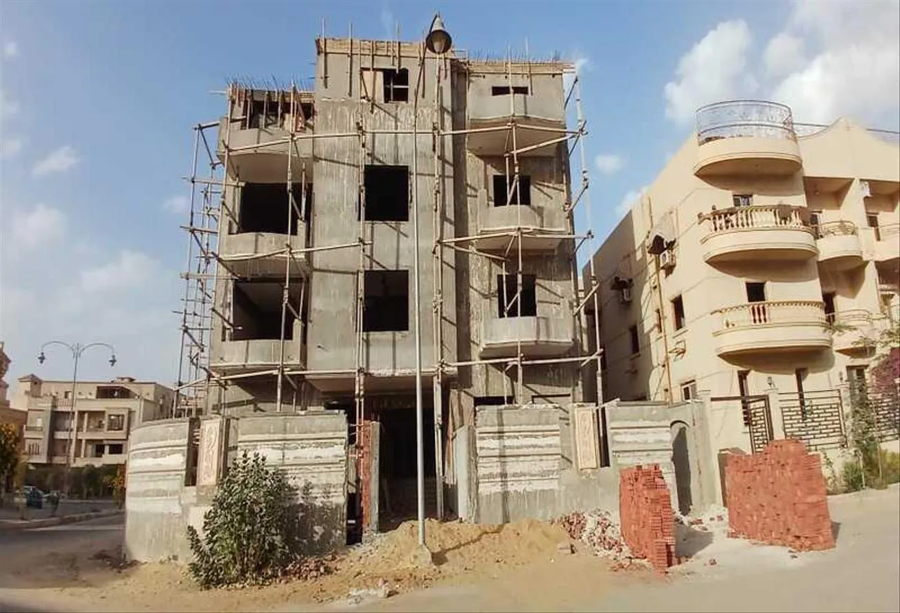 Sale in The 1st Settlement: Duplex with garden ready to move, first settlement