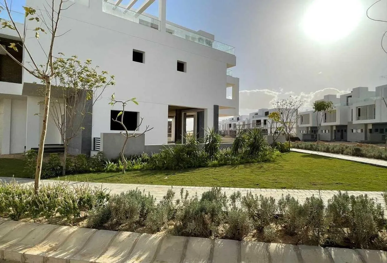 Sale in Palm Hills October: For Sale Stand Alone at Palm Hills solitaire