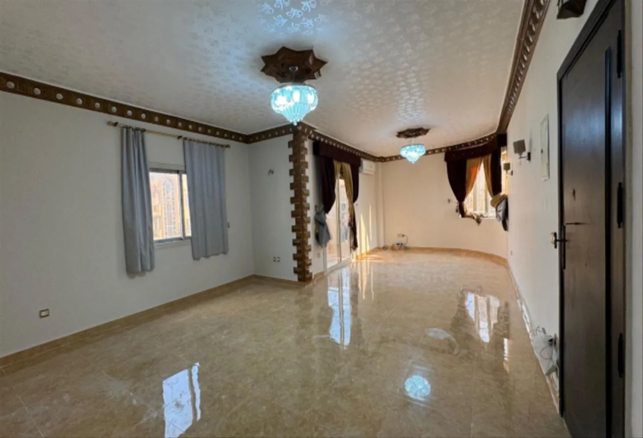 Rent in Family City: شقة للايجار بكمبوند فاميلى سيتى التجمع الخامس    .