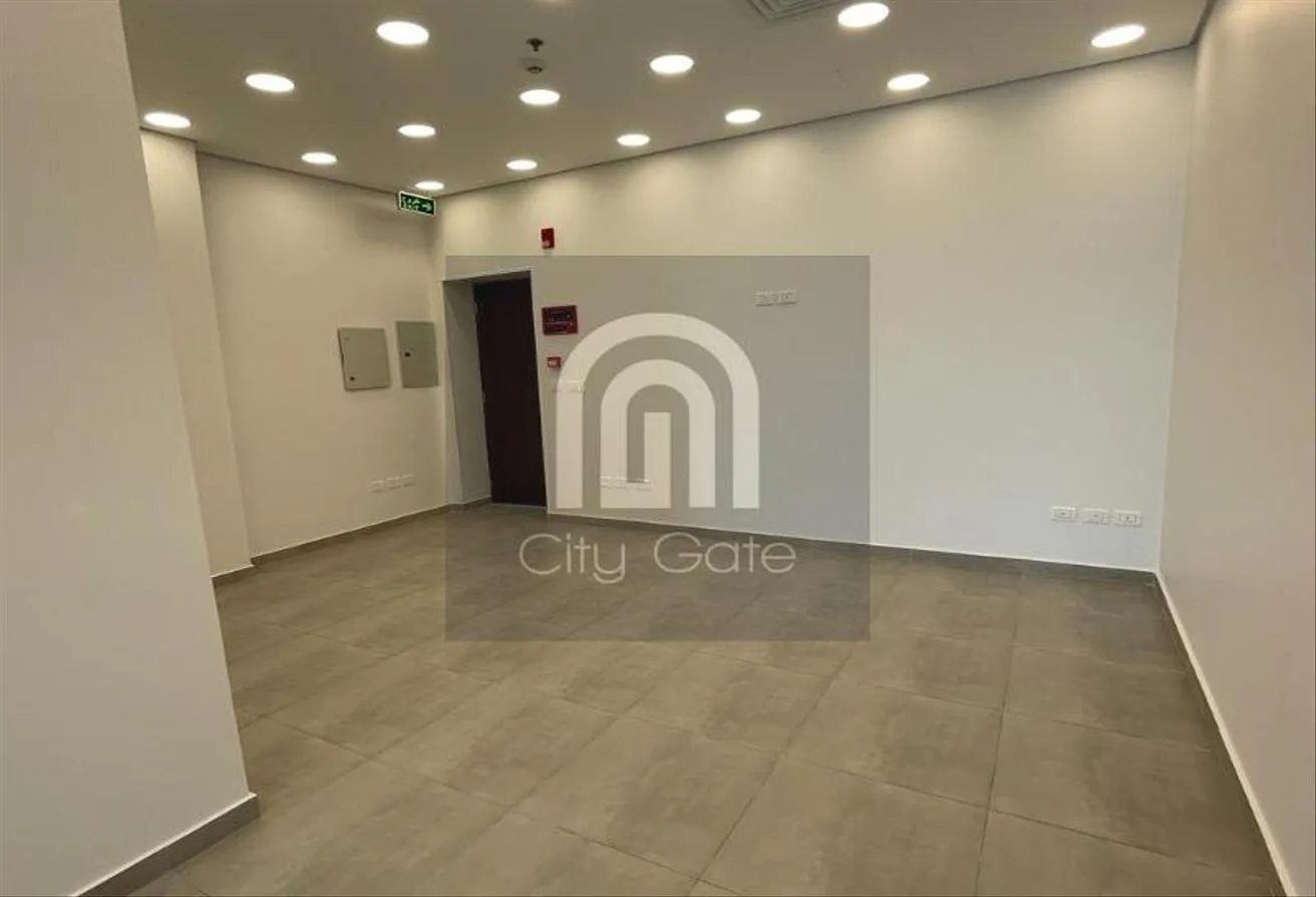 Rent in Agora Commercial Complex: Clinic for rent 64m in Golden Square - Agora Mall