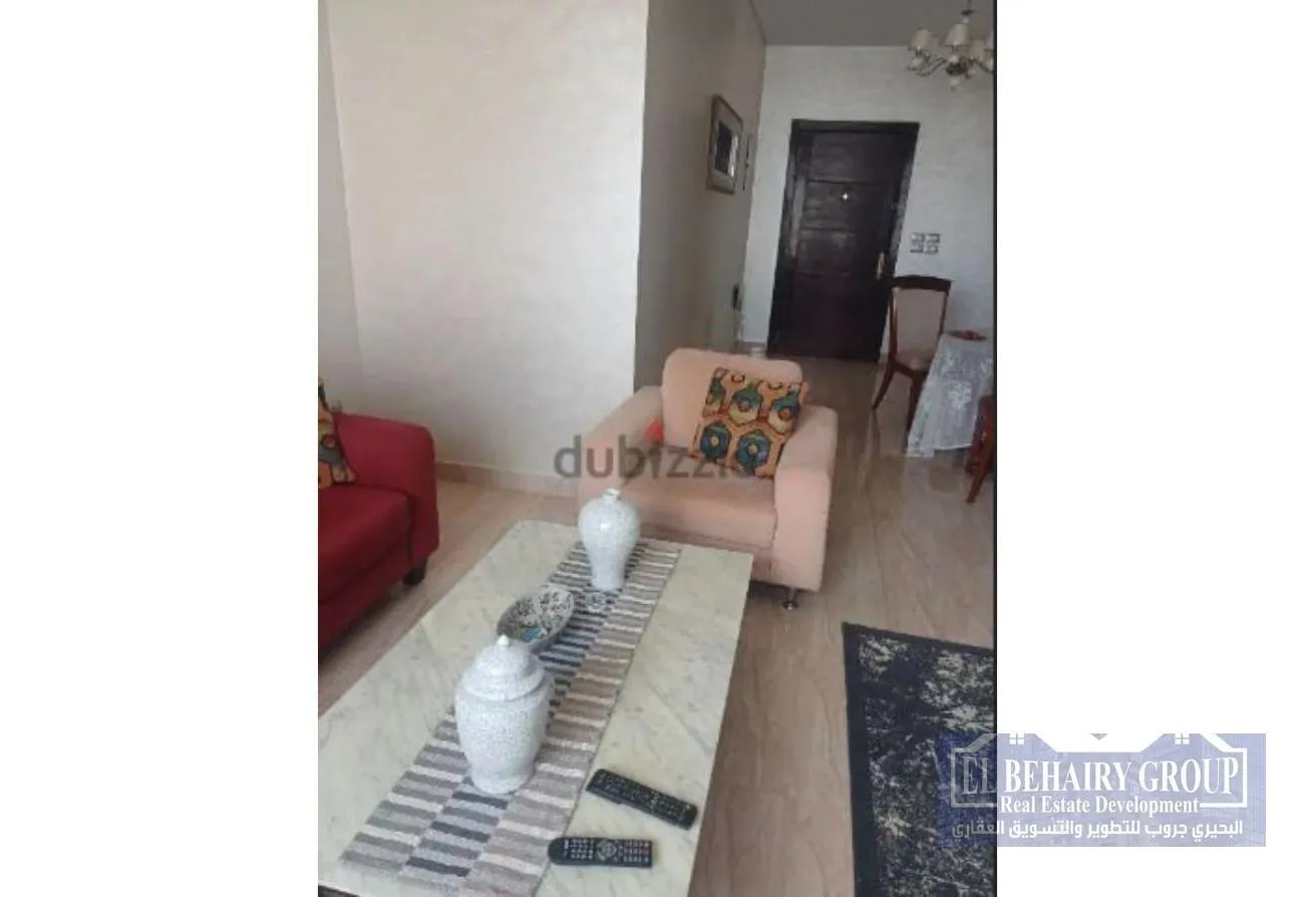 Rent in Palm Hills Village Avenue: شقة للايجار في التجمع الخامس  فيلدج جيت بالم هيلز