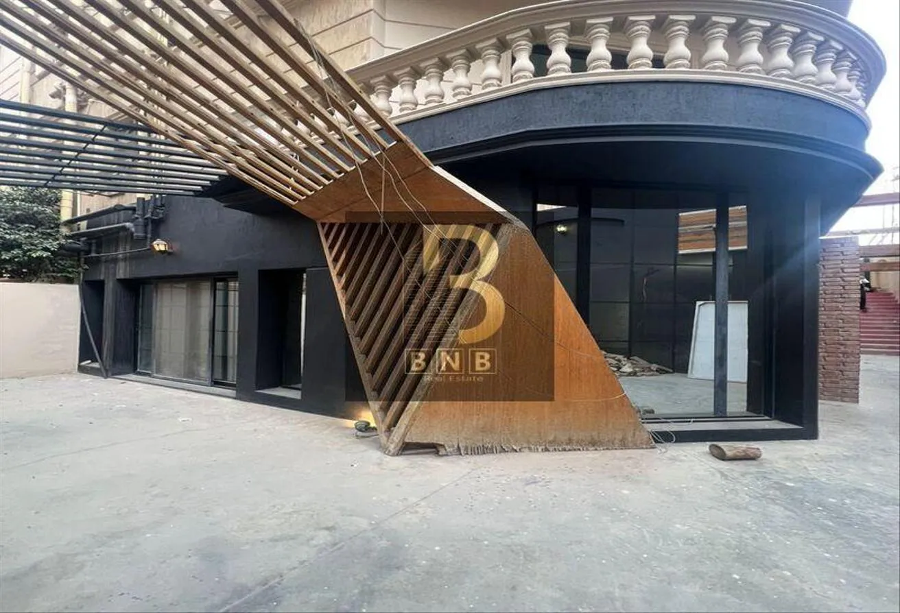 Rent in V90: Duplex for Administrative Offices In 90th