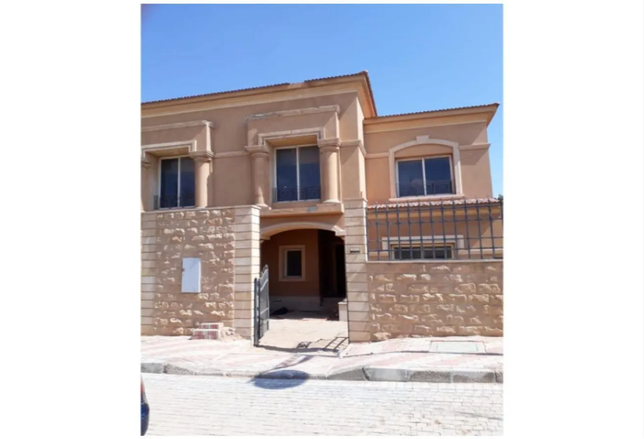 Sale in Royal Meadows: للبيع فيلا توين هاوس في رويال ميدوز بالشيخ زايد
