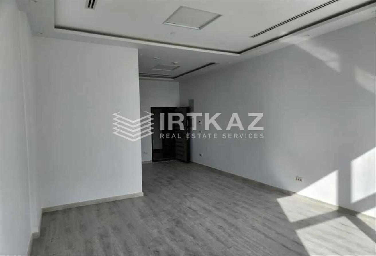 Rent in One Piece: Administrative 1650m finished with and maintenance
