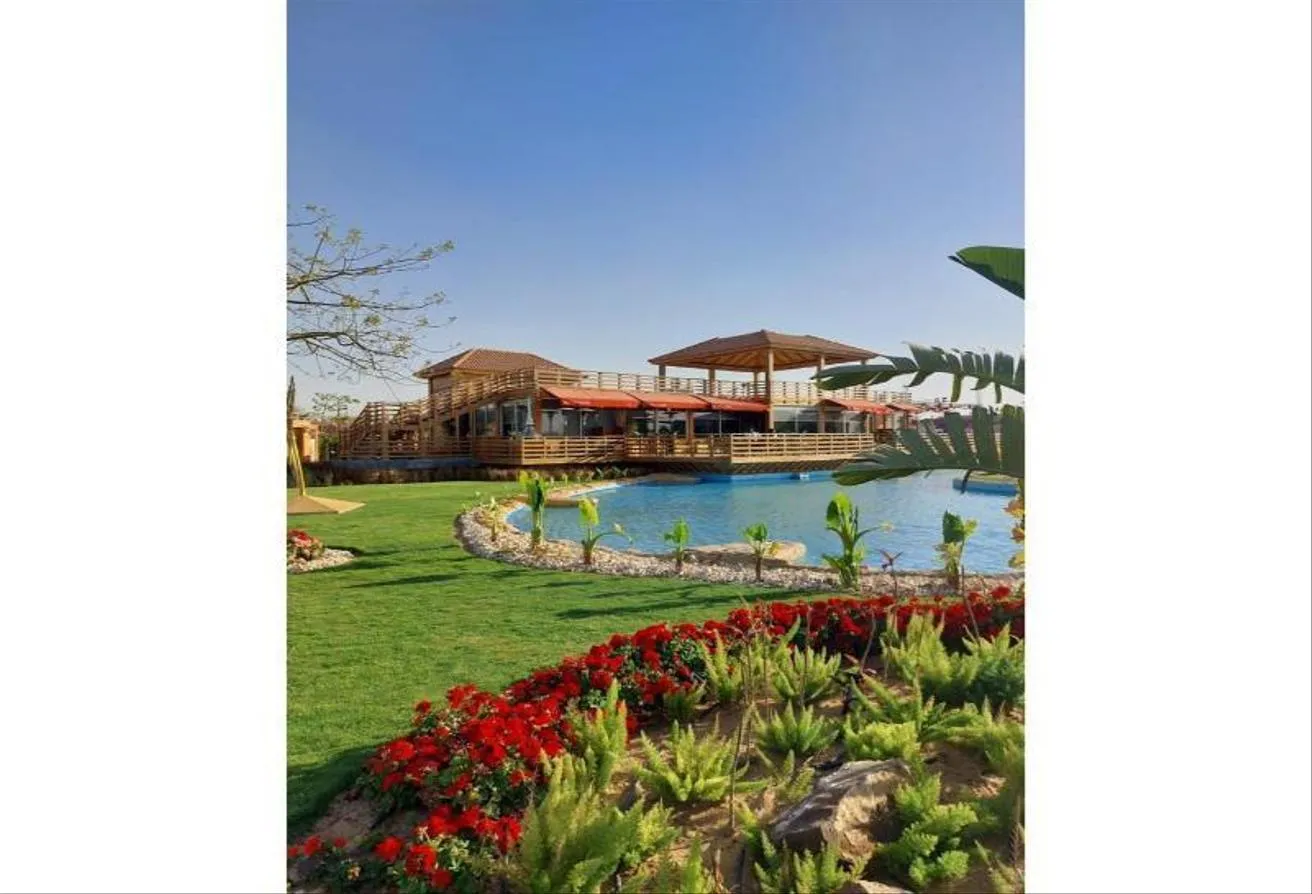 Sale in Hyde Park: Apartment with Roof for sale, Down payment 692K, near AUC