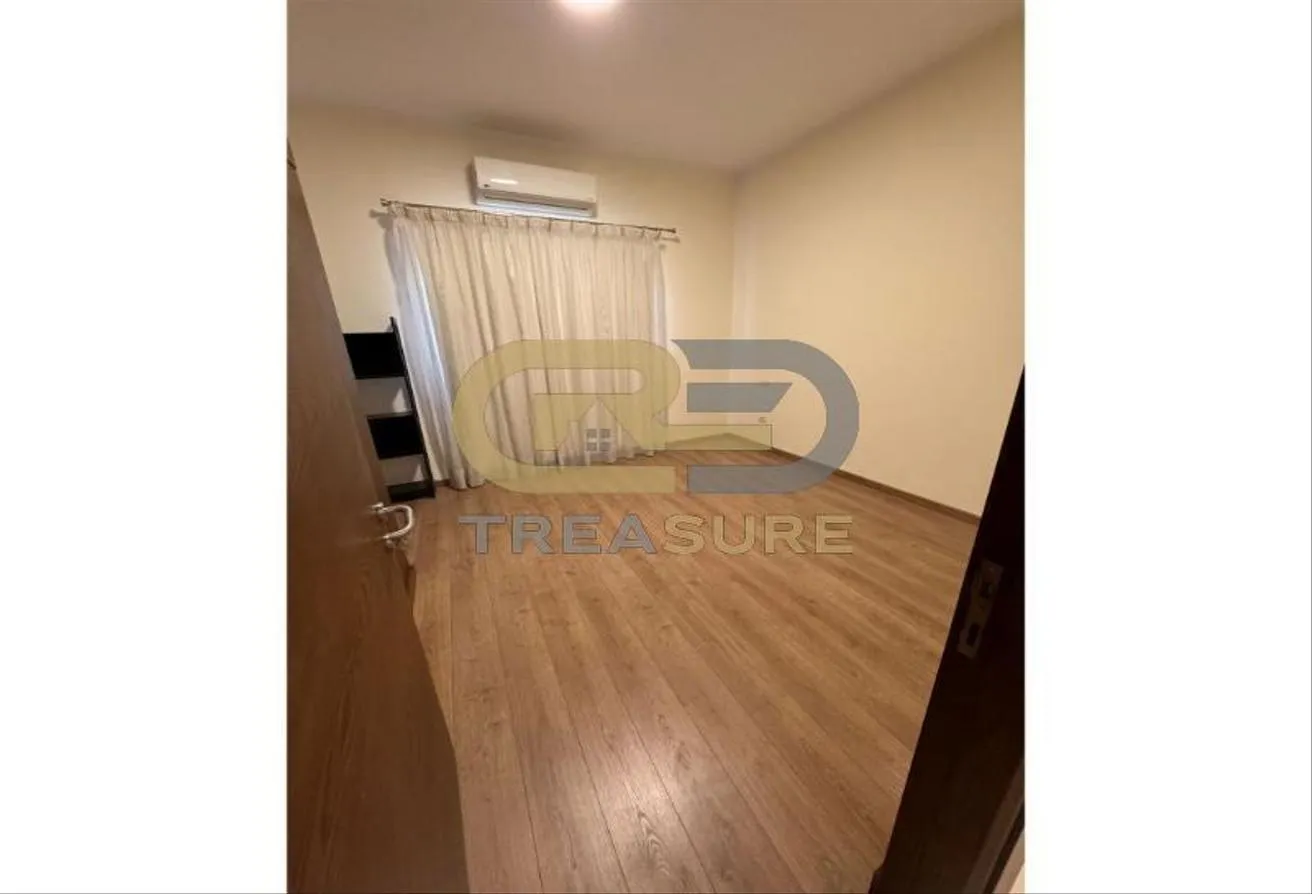 Sale in West Golf: For Sale Ultra Modern Unite With Privet Garden