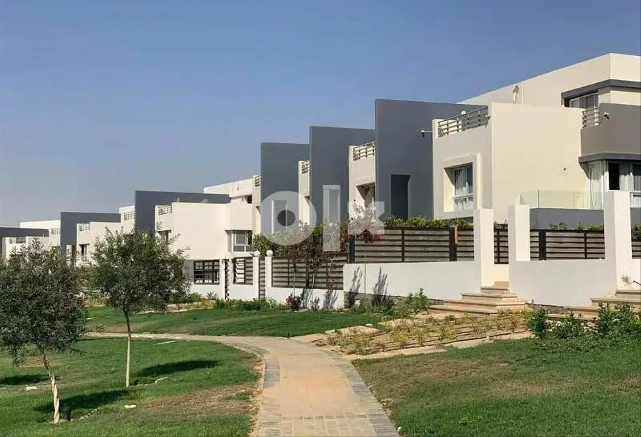 Sale in Hyde Park: VILLA 6BR FOR SALE IN HYDE PARK NEW CAIRO OVER 8YR