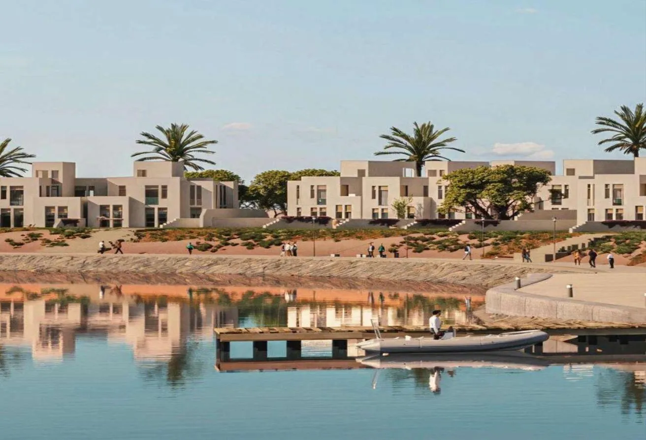 Sale in Fanadir Bay: Own your first row villa on lagoon with best price