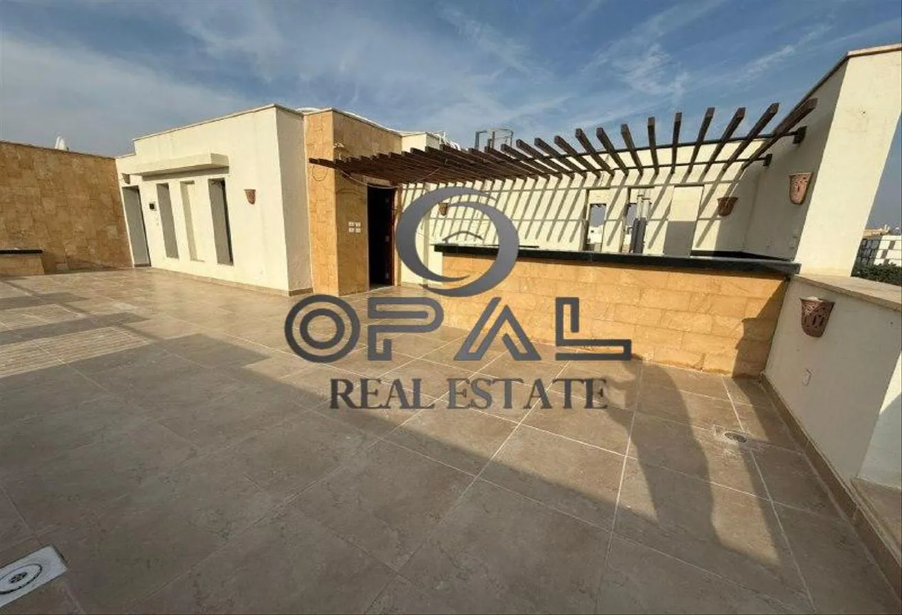 Rent in Six West: Westown 4 rooms + nanny (kitchen with appliances +