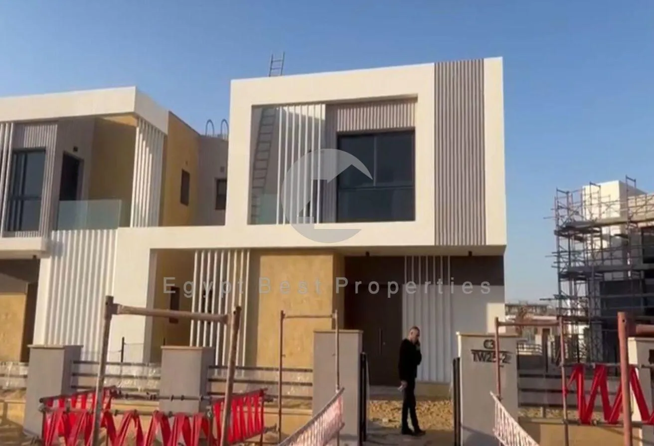 البيع في قطامية كريكس: فيلا للبيع ف القاهرة الجديدة فقط 5%مقدم إطلاق جديد 