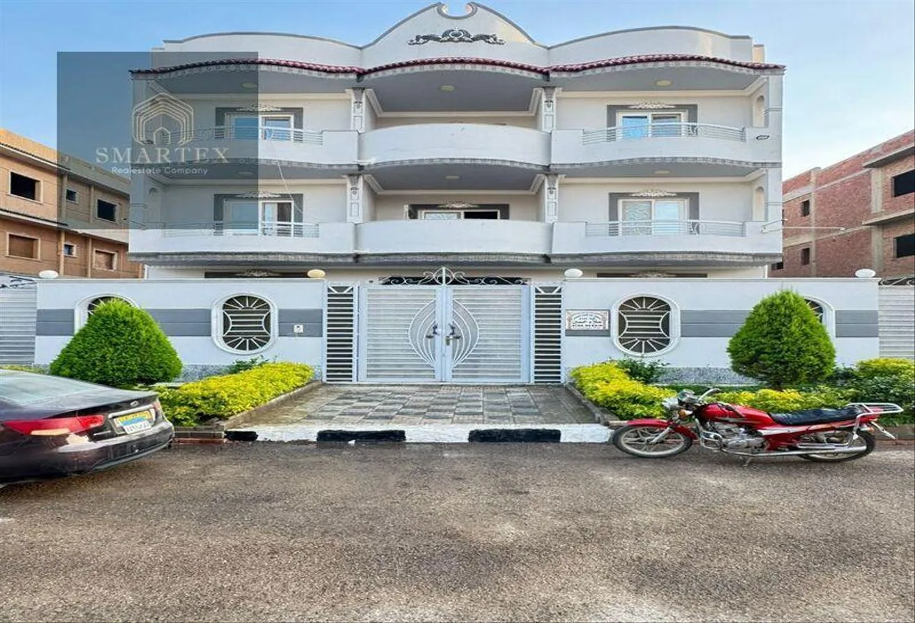 Sale in 1st Neighborhood: فيلا للبيع في الشروق متشطبه بجوار سعودي ومدارس نيل