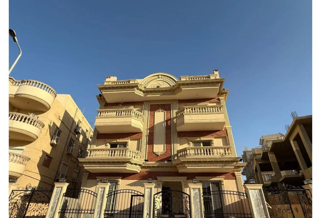 Sale in El Banafseg 3: Apartment for sale in Banfsaj 5 ready to move