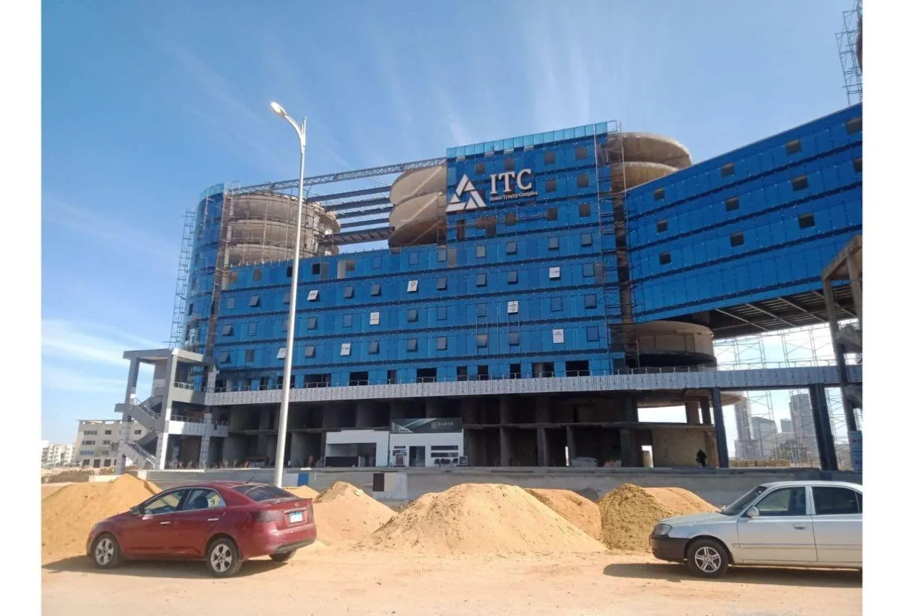 Sale in Elite Mall New Capital: Shop in newcapital on alamal axis delivery 1 year