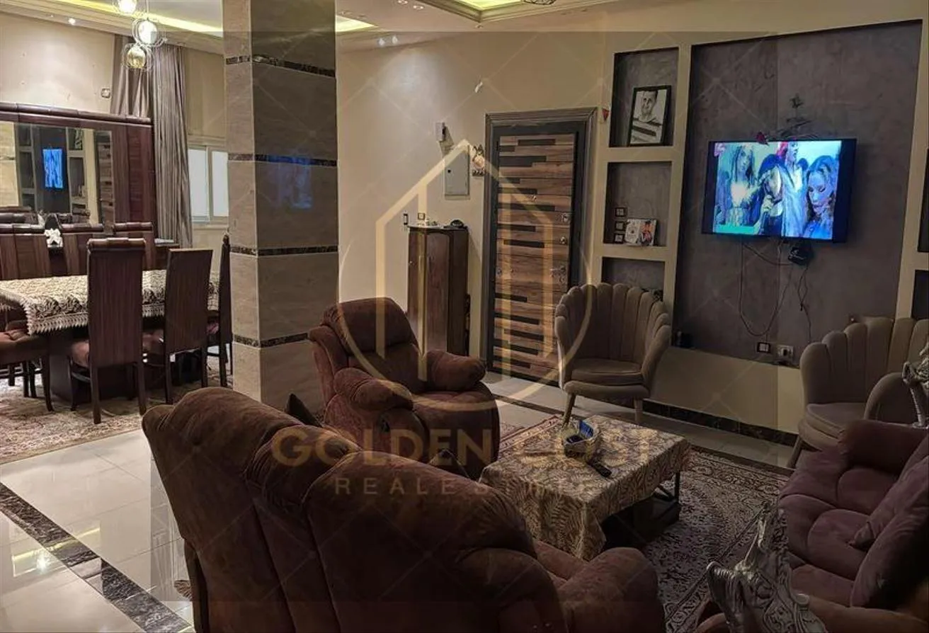 Sale in El Yasmeen 1: Luxurious 200m apartment in Yasmine 1, New Cairo.