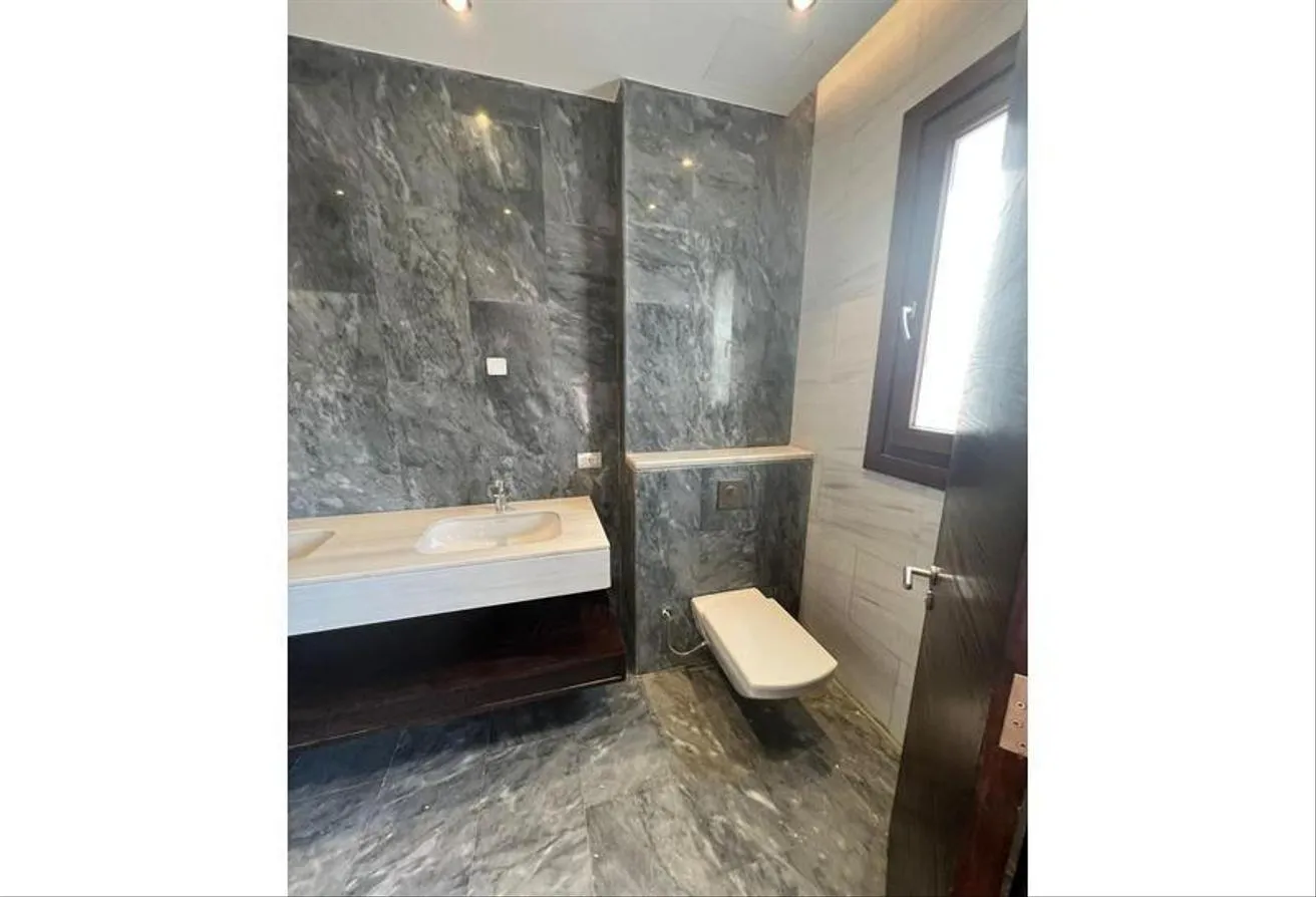 Gallery Image 18