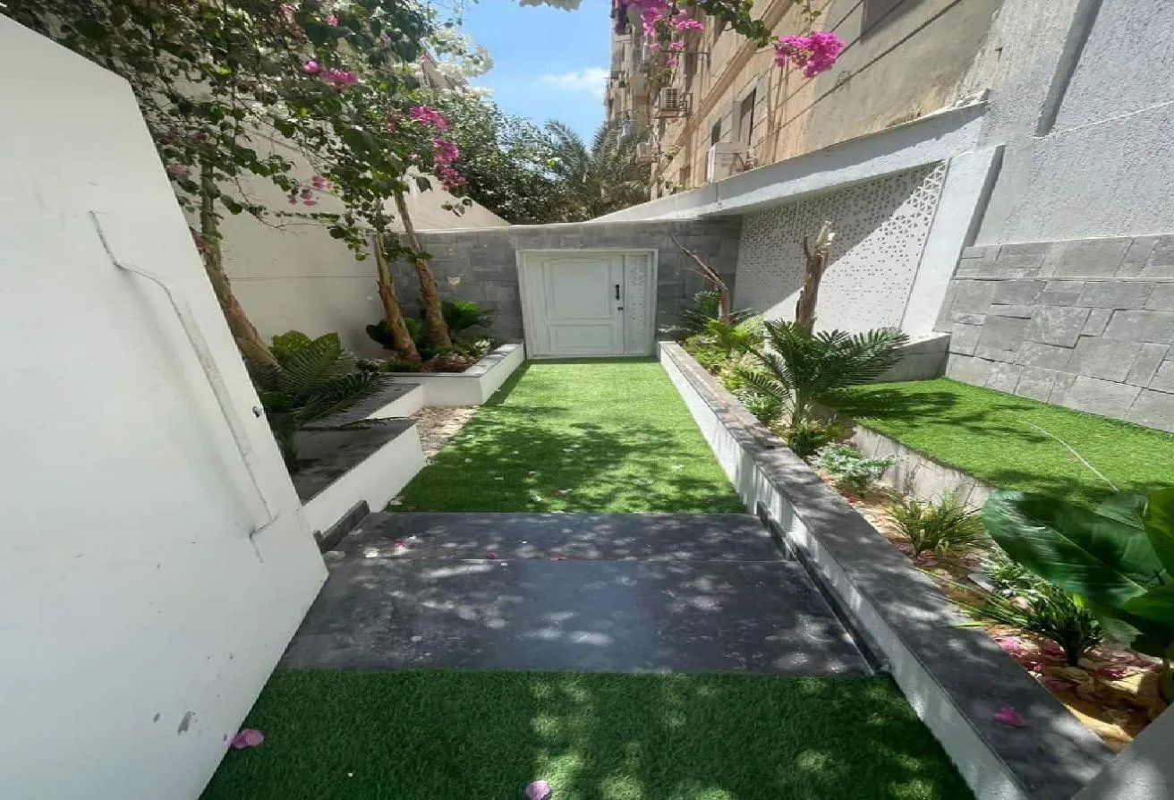 Rent in District 4: ستوديو مفروش إيجار أمام القطاميه هايتس
