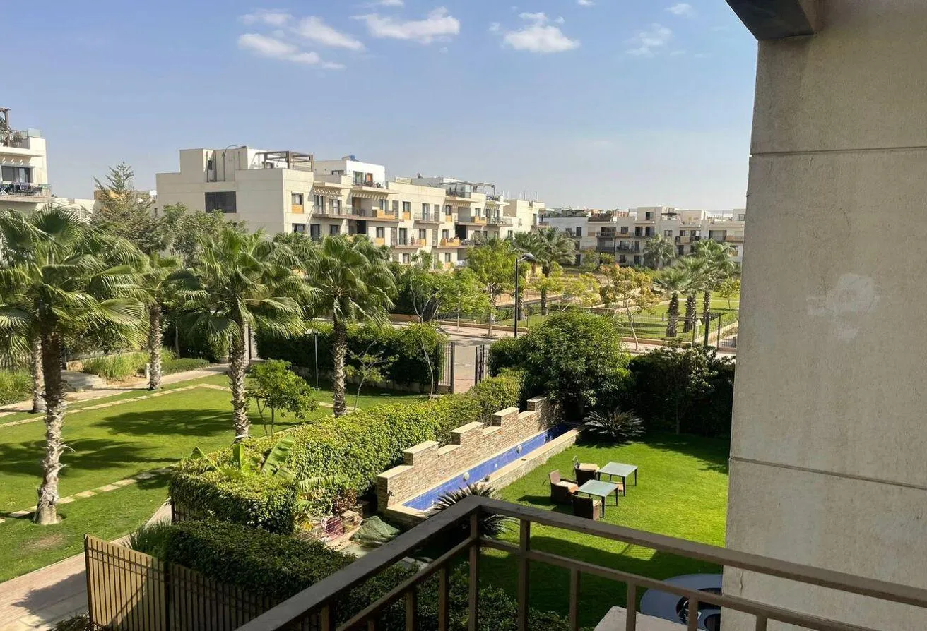 Sale in Dara Gardens: Town House for sale at Dara Garden compound