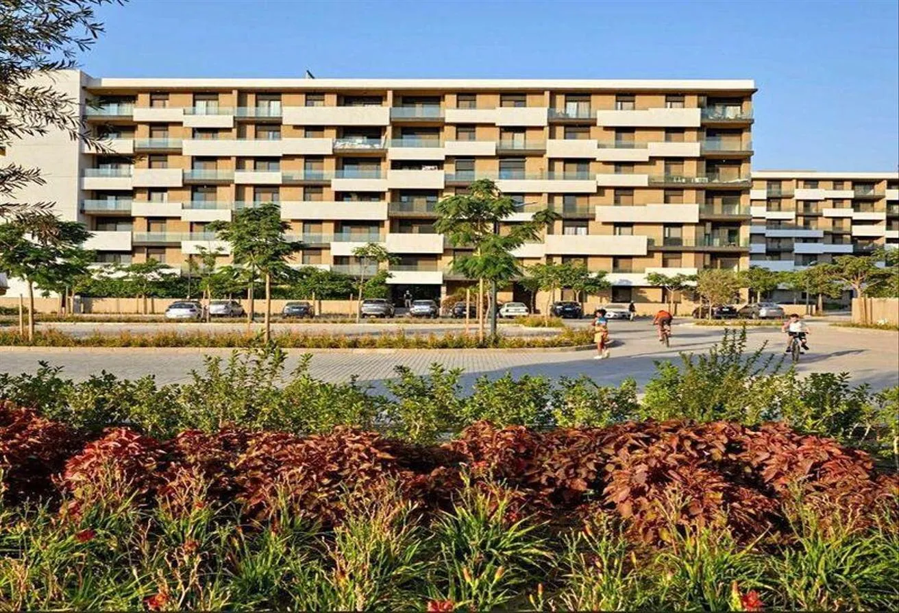 Sale in Al Burouj Compound: Apartment 135m for sale fully finished,  open view