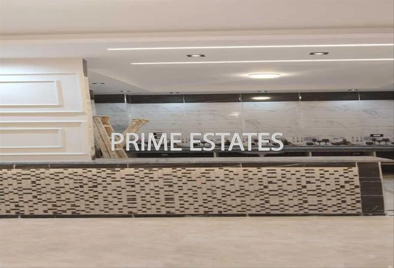 Sale in 3rd District: شقه للبيع 140م ارضى مرتفع بمدخل خاص حى تالت اكتوبر