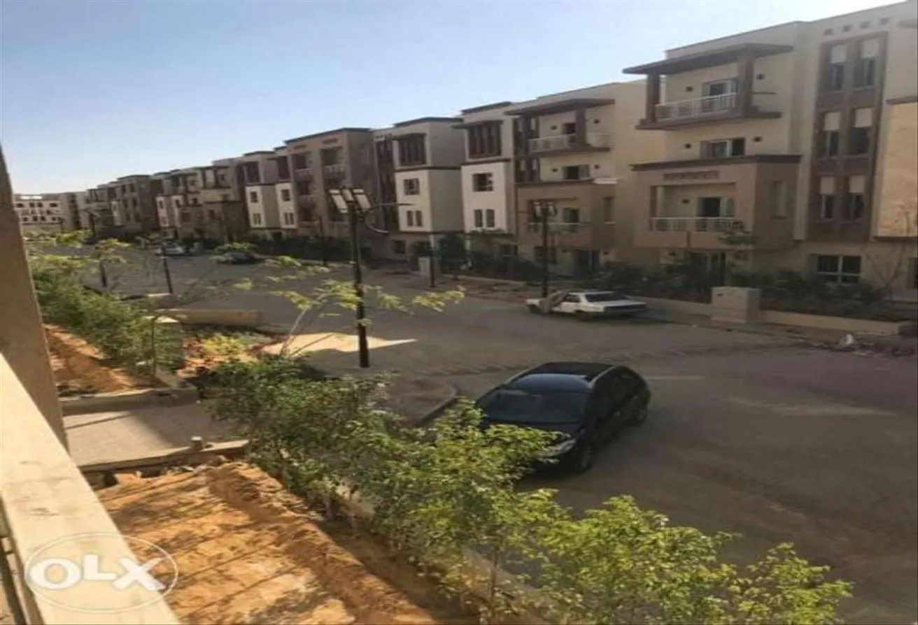 Sale in Green 5: Apartment for sale in green (5) Compound -