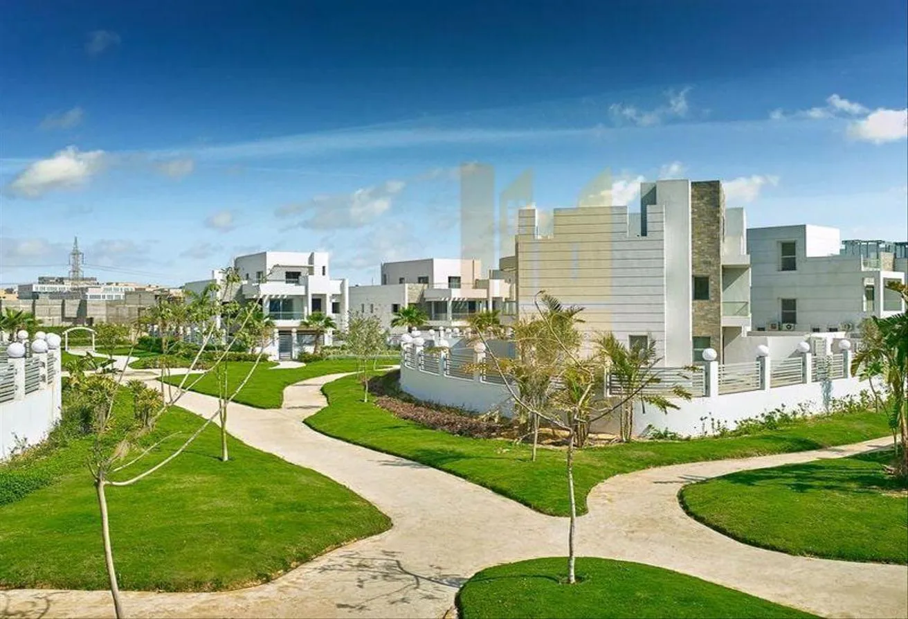 Sale in Cleopatra Square: Twin House 332 m ready to move in Zayed