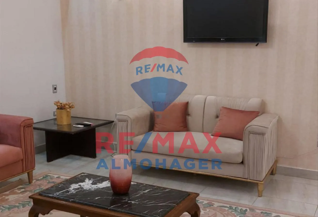 Rent in El Yasmeen 8: Duplex with Garden Modern Jasmine next Petro Sport
