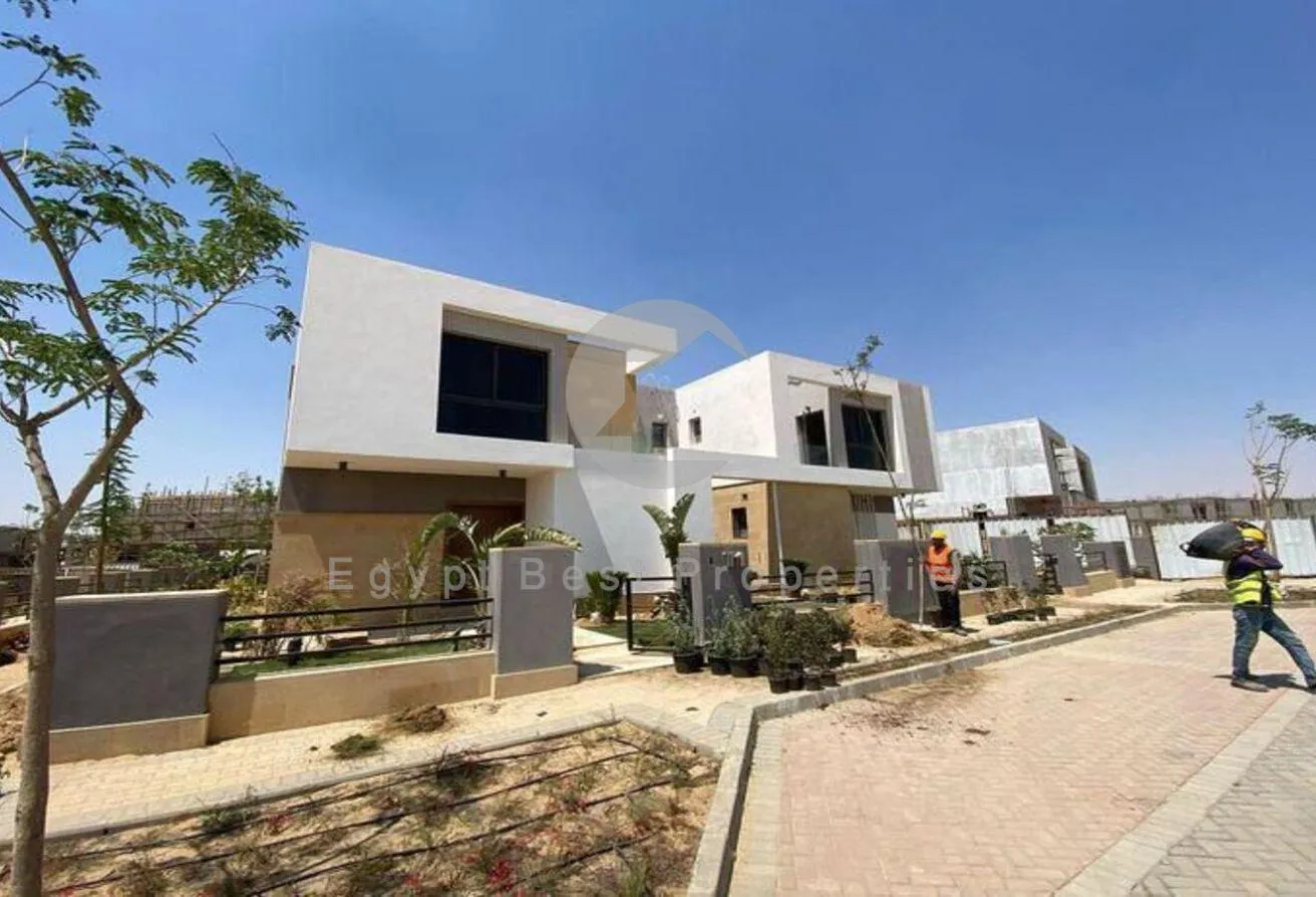 البيع في سيتي جيت: تاون هاوس للبيع في زيد ايست القاهرة الجديدة-مقدم5% 