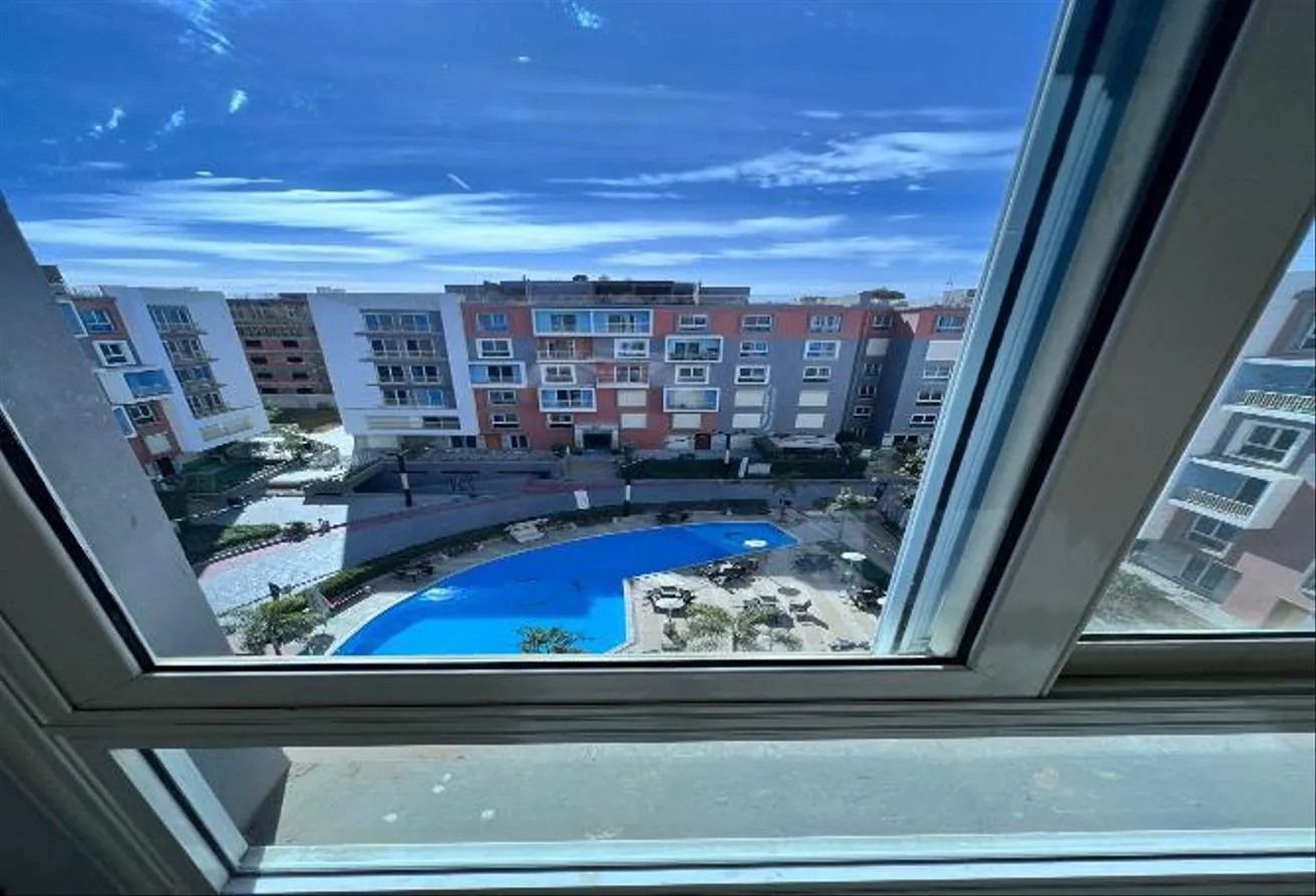 Sale in Amorada: Penthouse RTM, Fully Finished in 5th Settlement