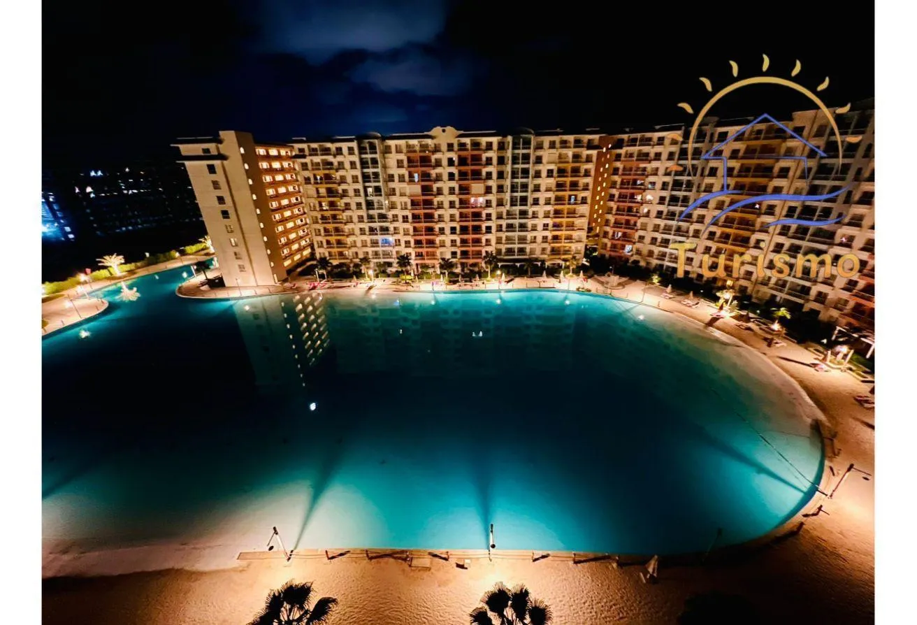 Sale in Golf Bay: The best view of the Crystal Lagoon at Porto Golf