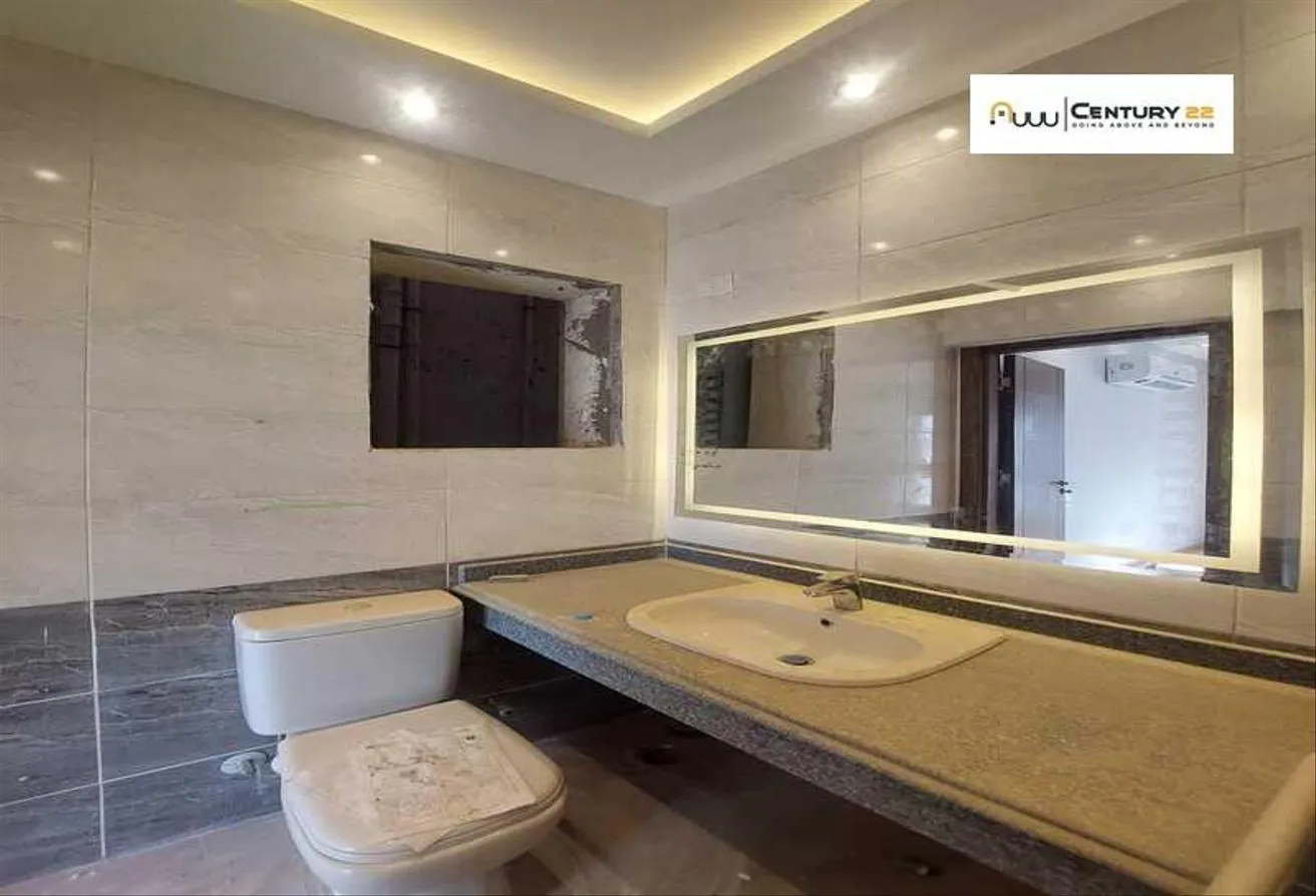 Sale in Mountain View iCity: best price FF town house  new cairo mountain view