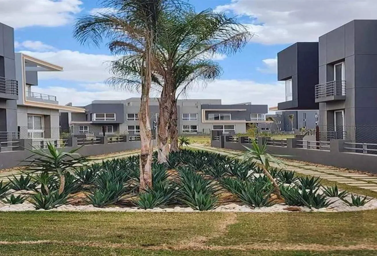Sale in October Plaza: Resale Apartment At M.V ‏ICity October -The Lake