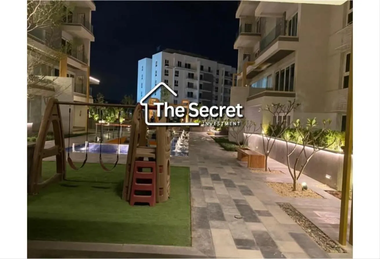Sale in Mountain View iCity: Penthouse for sale 185m+135m installment New cairo
