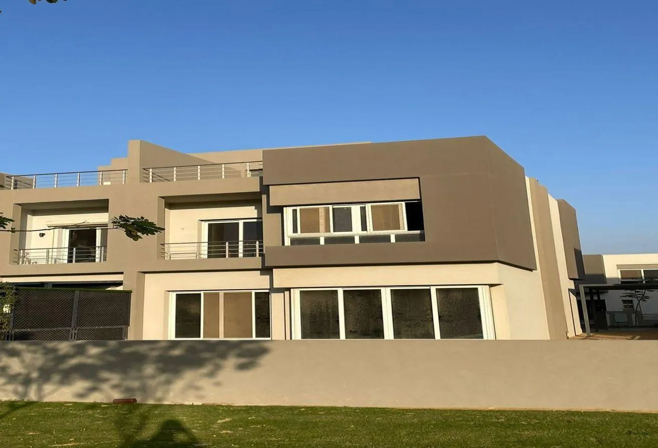 Sale in Etapa: Townhouse ready to move for sale in Etapa