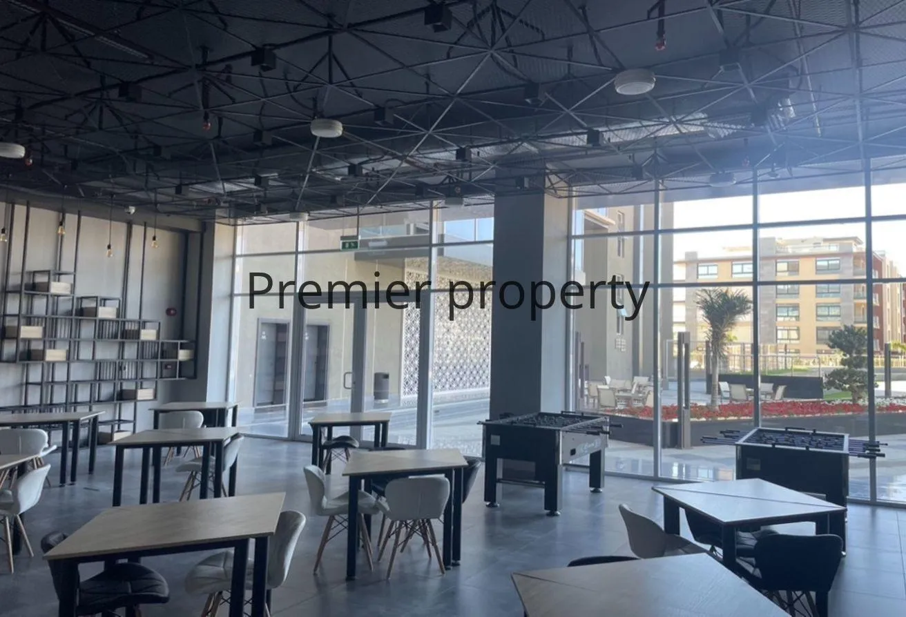 Rent in Azad: Office 68m for rent at AZAD Business New Cairo