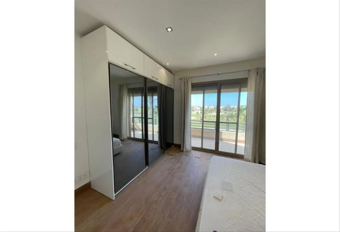 Gallery Image 16