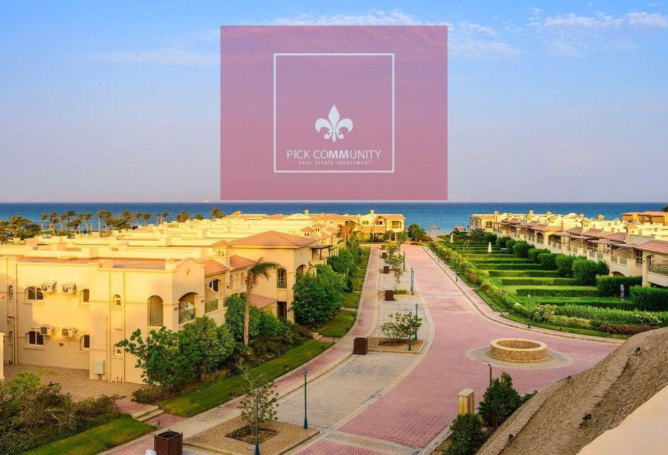 Sale in La Vista 6: Villa twin 400 m2 - first row - prime location