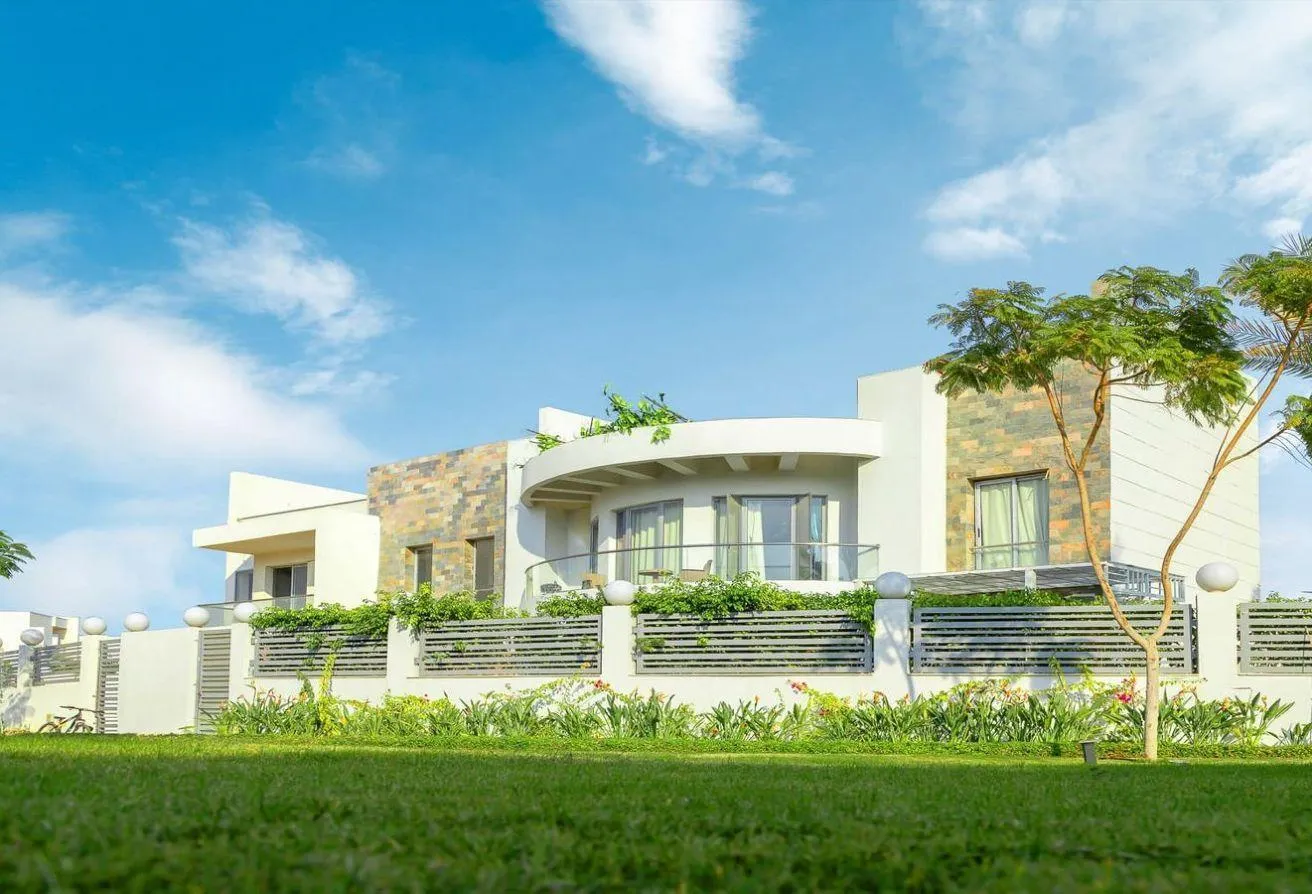 Sale in Cleopatra Square: Villa 466m ready to move in Zayed Cash