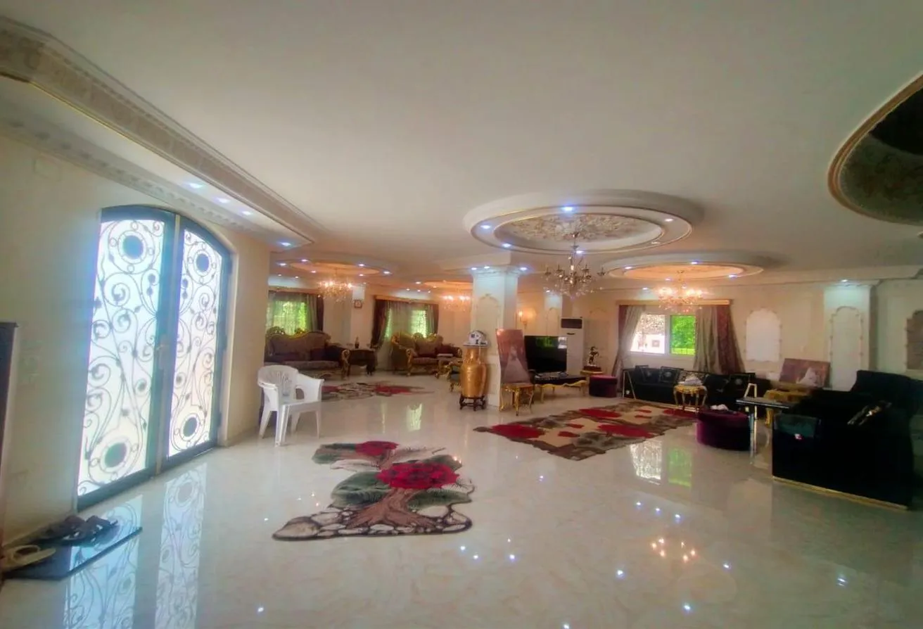 Rent in 6 October City: last warehouse for rent 12000 for a huge companies